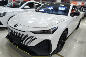 长安UNI-V 2022款 2.0T 领速版