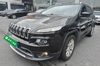 Jeep 自由光 2017款 2.4L 领先智能版