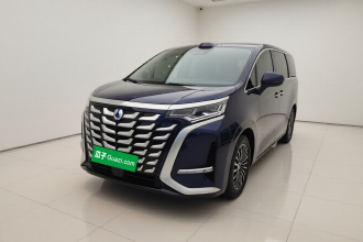 腾势D9 2025款 DM-i 智驾版 1020 四驱尊享型