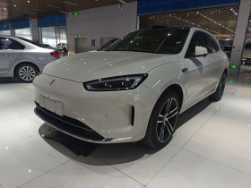 鸿蒙智行 问界M5 2025款 增程   Ultra 四驱版