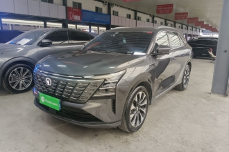 长安CS75 PLUS 2025款 第四代 UItra 2.0T 新蓝鲸 擎风型