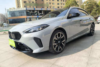 宝马2系 2025款 225L M运动曜夜套装