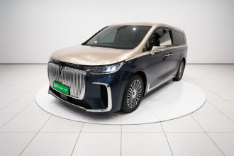 岚图汽车 岚图梦想家 2025款 PHEV 四驱尊贵鲲鹏版