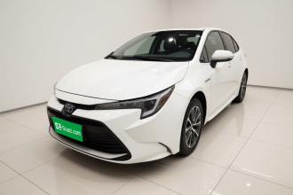 丰田 雷凌 2023款 智能电混双擎 1.8L 豪华版
