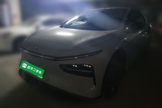 小鹏G7 2025款 702 超长续航 Ultra