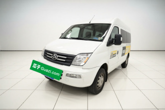 上汽大通MAXUS 新途V80 2021款 2.0T 手动经典傲运通长轴中顶6/7/8/9座