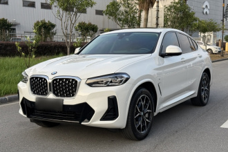 宝马X4 2022款 xDrive 25i M运动套装