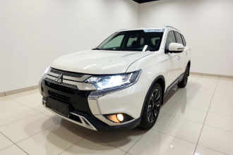 三菱 欧蓝德 2019款 2.0L 两驱畅享版 7座 国VI