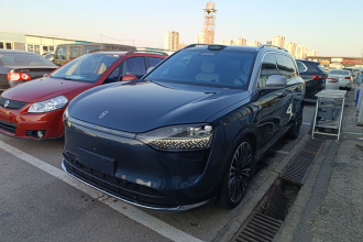 鸿蒙智行 问界M9 2024款 增程 Ultra版 42kWh 6座版