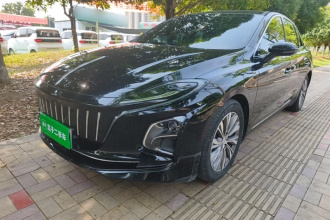 红旗E-QM5 2022款 431km 充电乐享版