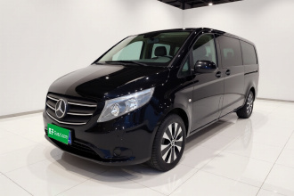 奔驰 威霆 2021款 2.0T 商务版 7座