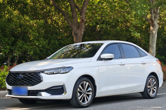 福特 福睿斯 2021款 1.5L 自动钻石版