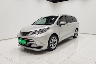 丰田 赛那SIENNA 2023款 2.5L混动 尊贵版