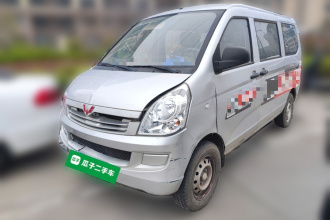 五菱汽车 五菱荣光S 2021款 1.2L标准型空调版5座LSI