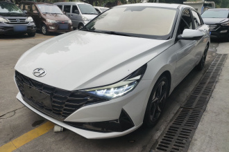 现代 伊兰特 2021款 1.5L CVT LUX尊贵版