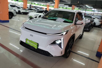 吉利银河 银河L7 2024款 1.5T 115km PLUS  龙腾版