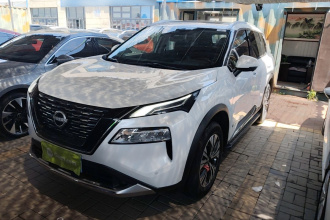 日产 奇骏 2023款 e-POWER 超混双电机四驱豪华版