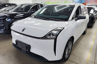 奔腾NAT 2023款 PRO 舒享出行加长版 425km