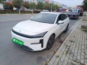 吉利银河 银河L6 2025款 EM-i 140km 探索+版