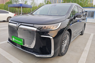 岚图汽车 岚图梦想家 2025款 PHEV 四驱旗舰鲲鹏版