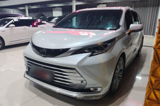 丰田 赛那SIENNA 2024款 2.5L混动 铂金版