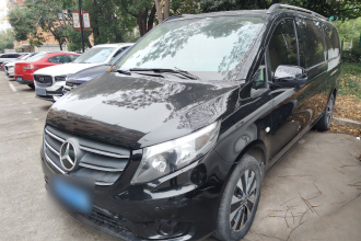 奔驰 威霆 2021款 2.0T 精英版 7座