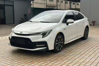 丰田 雷凌 2022款 双擎 1.8H E-CVT运动版