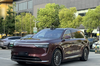 鸿蒙智行 问界M8 2025款 增程 Ultra版 53.4kWh 5座版 (192线激光雷达）