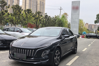 红旗E-QM5 2023款 改款 基础出行版