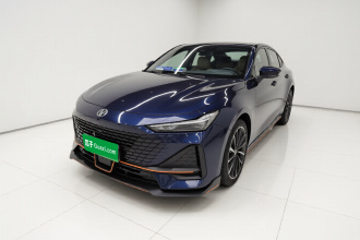 长安UNI-V 2022款 1.5T 运动版