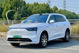 鸿蒙智行 问界M8 2025款 增程 Max+版 53.4kWh 6座版 (192线激光雷达）