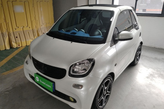 smart fortwo 2016款 0.9T 66千瓦敞篷极致版