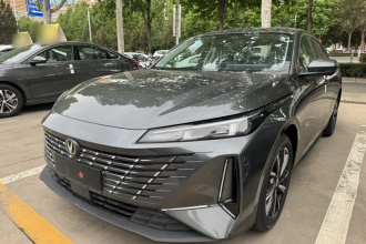 长安 逸动 2025款 蓝鲸 1.5T 500Bar尊贵型