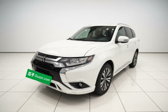 三菱 欧蓝德 2021款 2.0L 两驱畅享版 7座