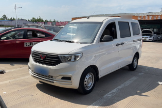 五菱汽车 五菱宏光V 2022款 1.5L劲取版电动助力LAR