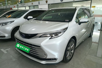 丰田 赛那SIENNA 2023款 2.5L混动 铂金版