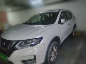 日产 奇骏 2019款 2.0L CVT七座舒适版 2WD