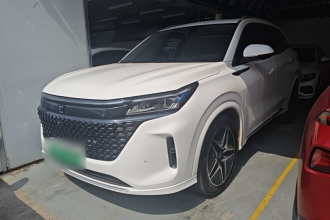 蓝电E5 2023款 1.5L DE-i 100KM臻享型 7座