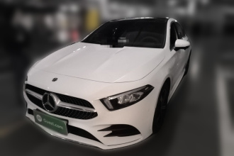 奔驰A级 2022款 改款三 A 200 L 运动轿车时尚型