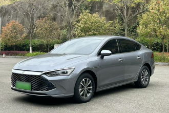 比亚迪 秦PLUS 2024款 荣耀版 DM-i 55KM领先型