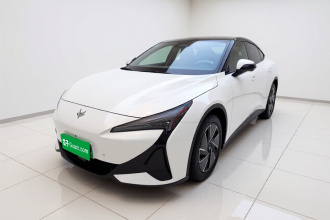 ARCFOX极狐 极狐 阿尔法S5 2024款 560PRO 185kW
