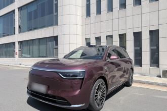 鸿蒙智行 问界M8 2025款 增程 Ultra版 53.4kWh 5座版 (192线激光雷达）