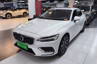 沃尔沃S60 2022款 B4 智远豪华版