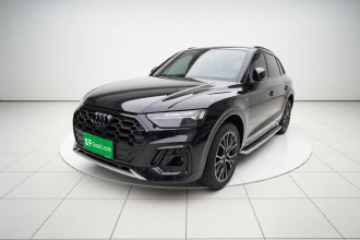 奥迪Q5L 2025款 45周年典藏版 45 TFSI 臻选动感型