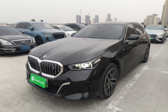 宝马i5 2024款 eDrive 35L M运动套装