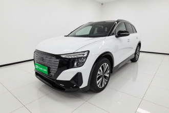 奥迪Q5 e-tron 2023款 40 e-tron 闪耀型 机甲套装