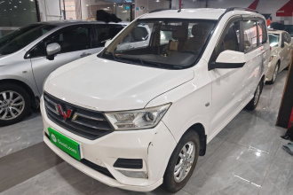 五菱汽车 五菱宏光 2018款 1.5L S舒适型L2B