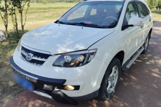 比亚迪S6 2014款 2.0L 手动豪华型 5座