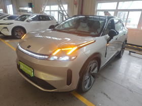 领克08 EM-P 2023款 220km 四驱性能Halo