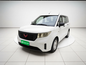 五菱汽车 五菱宏光PLUS 2019款 1.5T 手动标准型 5座